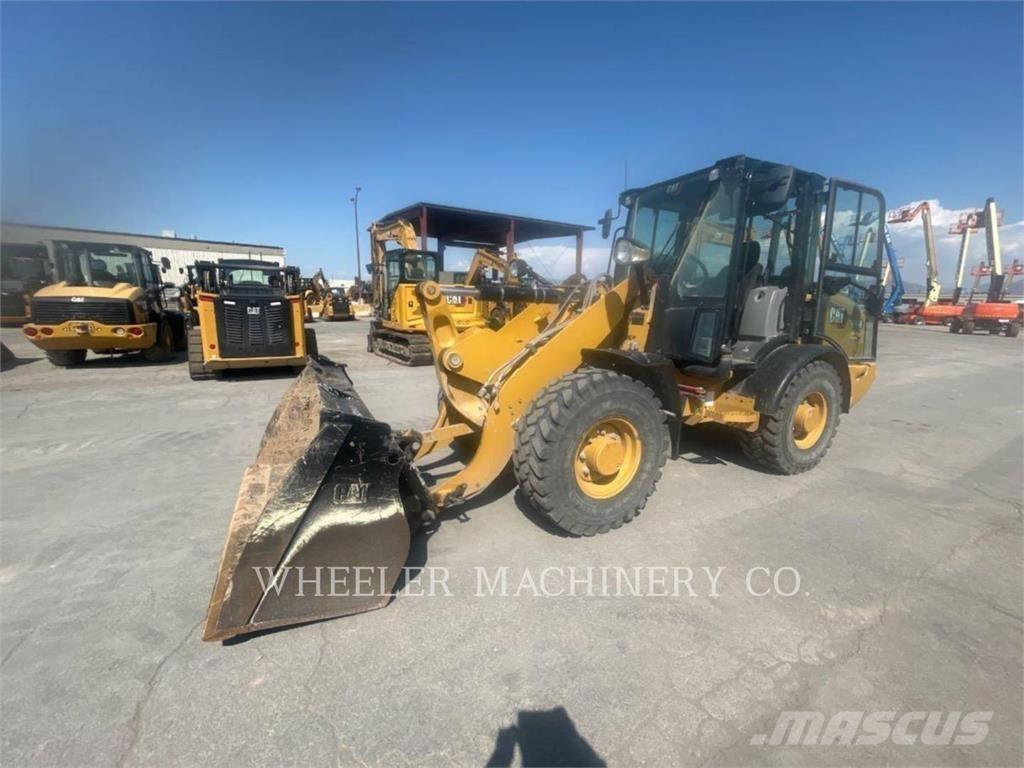 CAT 906M Naudoti ratiniai krautuvai