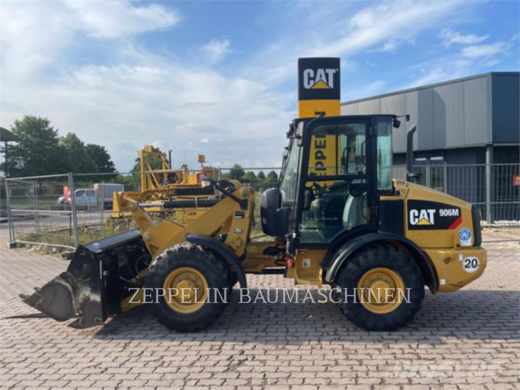 CAT 906M Naudoti ratiniai krautuvai
