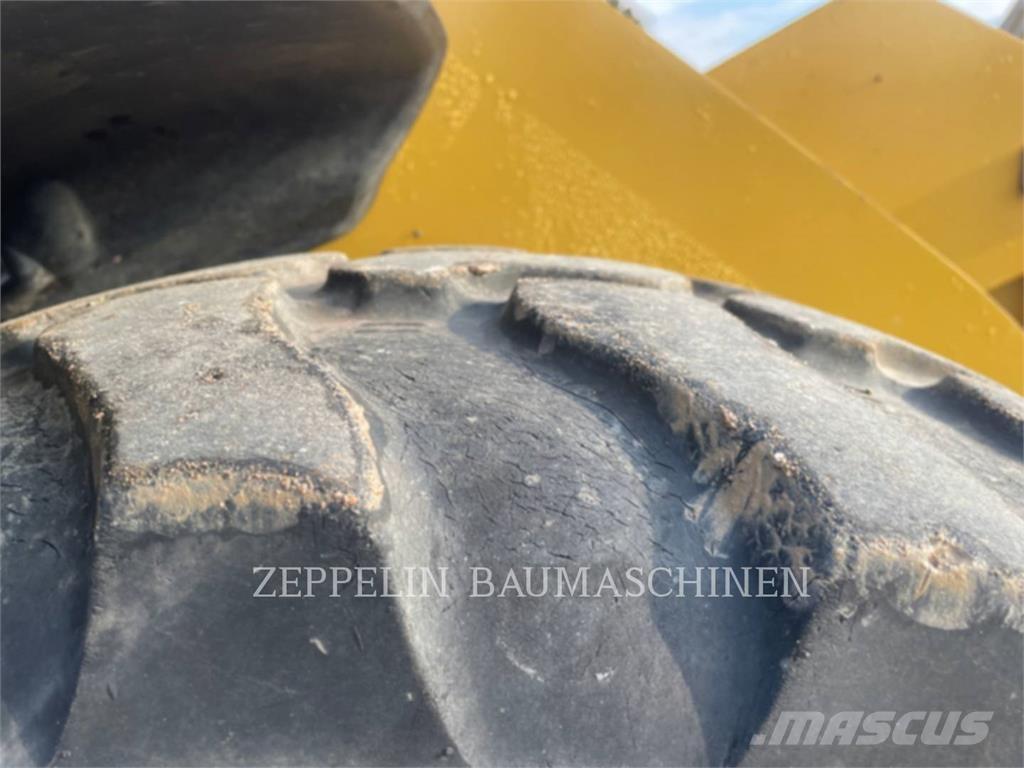 CAT 906M Naudoti ratiniai krautuvai