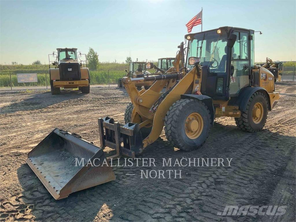 CAT 906M Naudoti ratiniai krautuvai