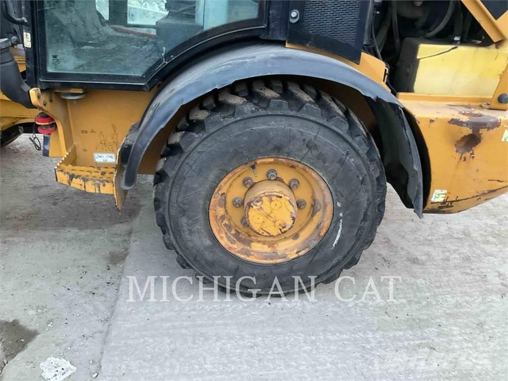 CAT 906M AR Naudoti ratiniai krautuvai