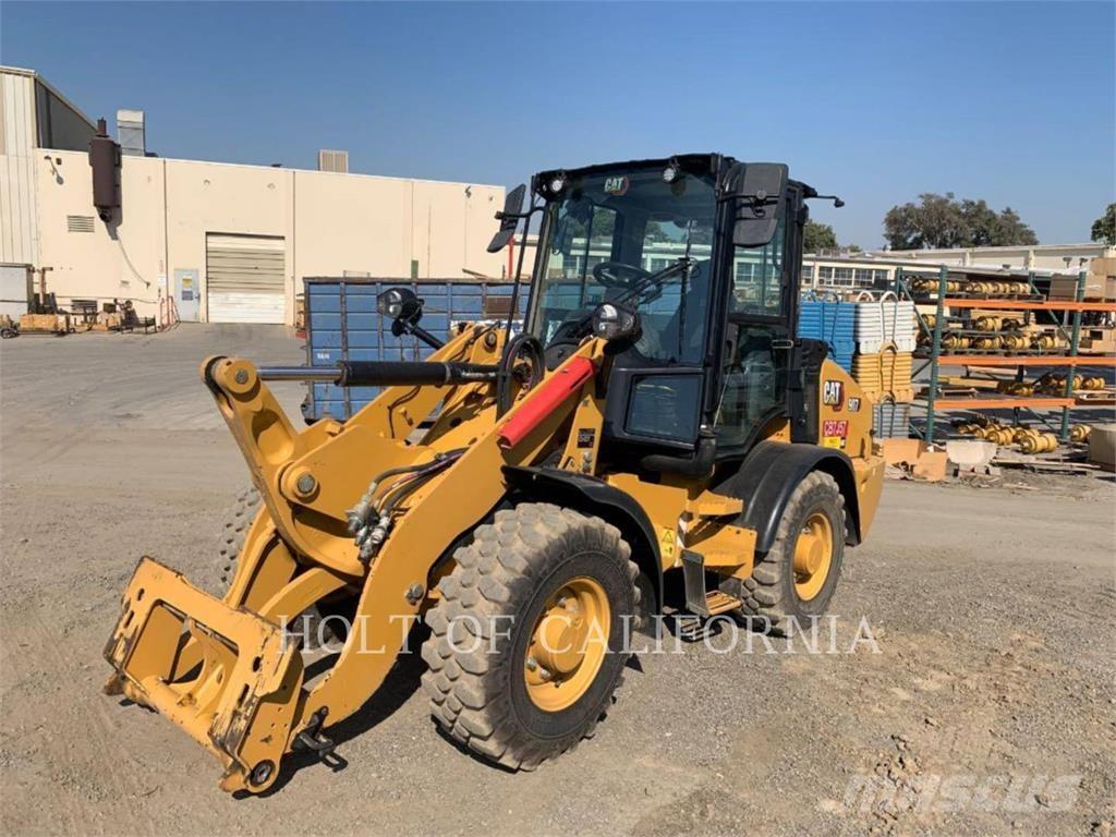 CAT 907 Naudoti ratiniai krautuvai