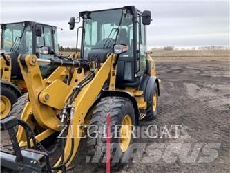 CAT 907M Naudoti ratiniai krautuvai