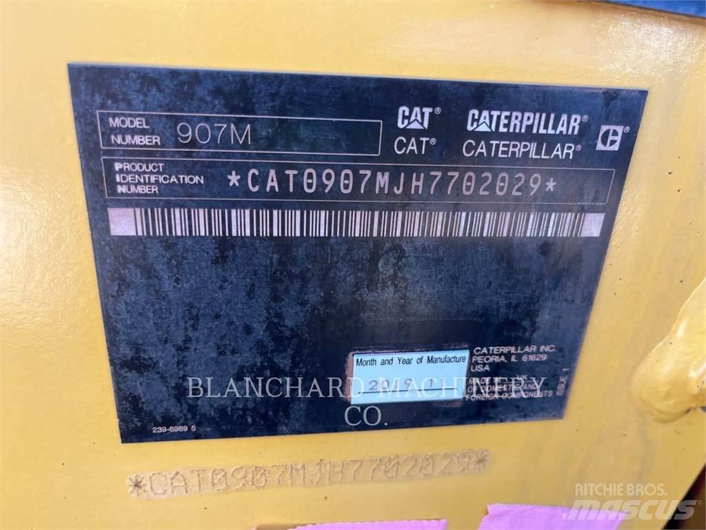 CAT 907M Naudoti ratiniai krautuvai