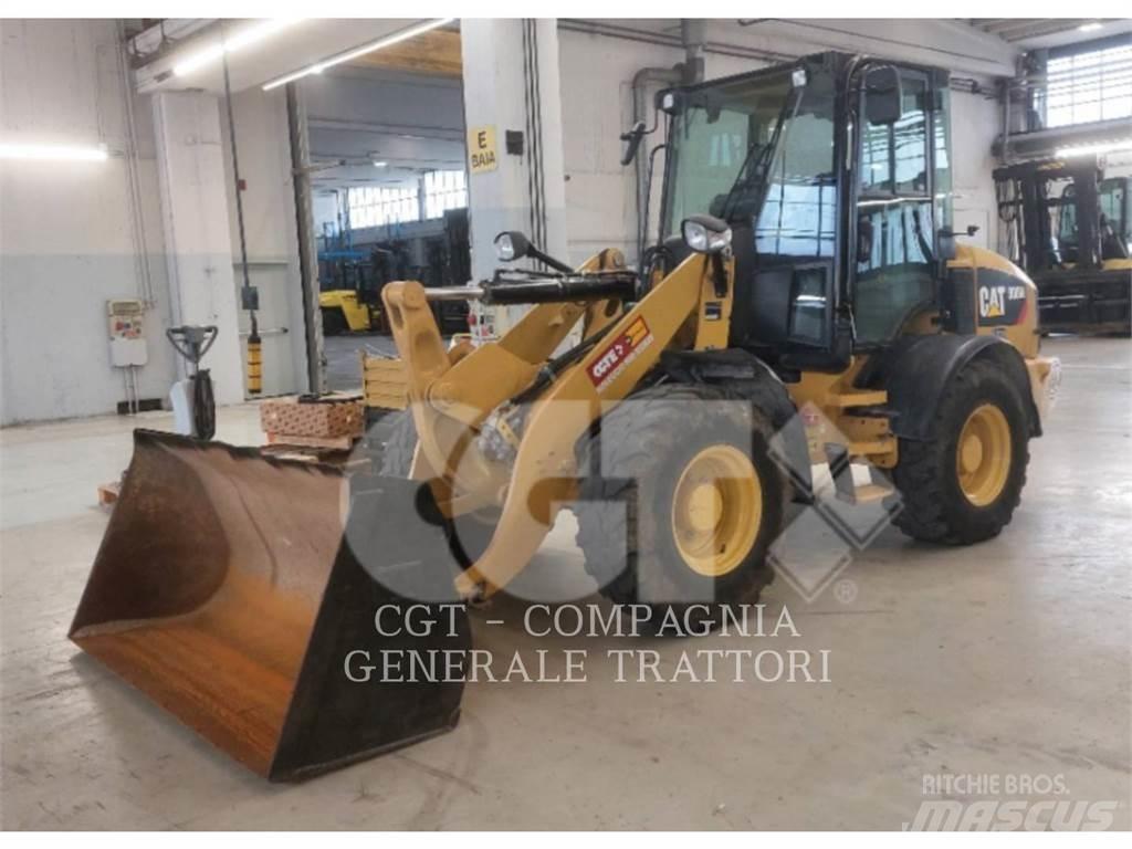 CAT 908 M Naudoti ratiniai krautuvai
