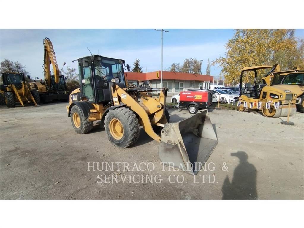 CAT 908H Naudoti ratiniai krautuvai