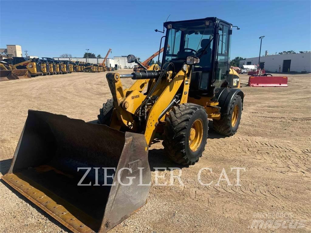 CAT 908H2 Naudoti ratiniai krautuvai