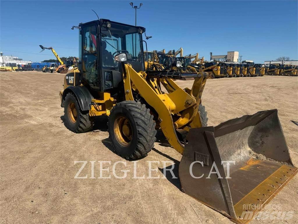 CAT 908H2 Naudoti ratiniai krautuvai