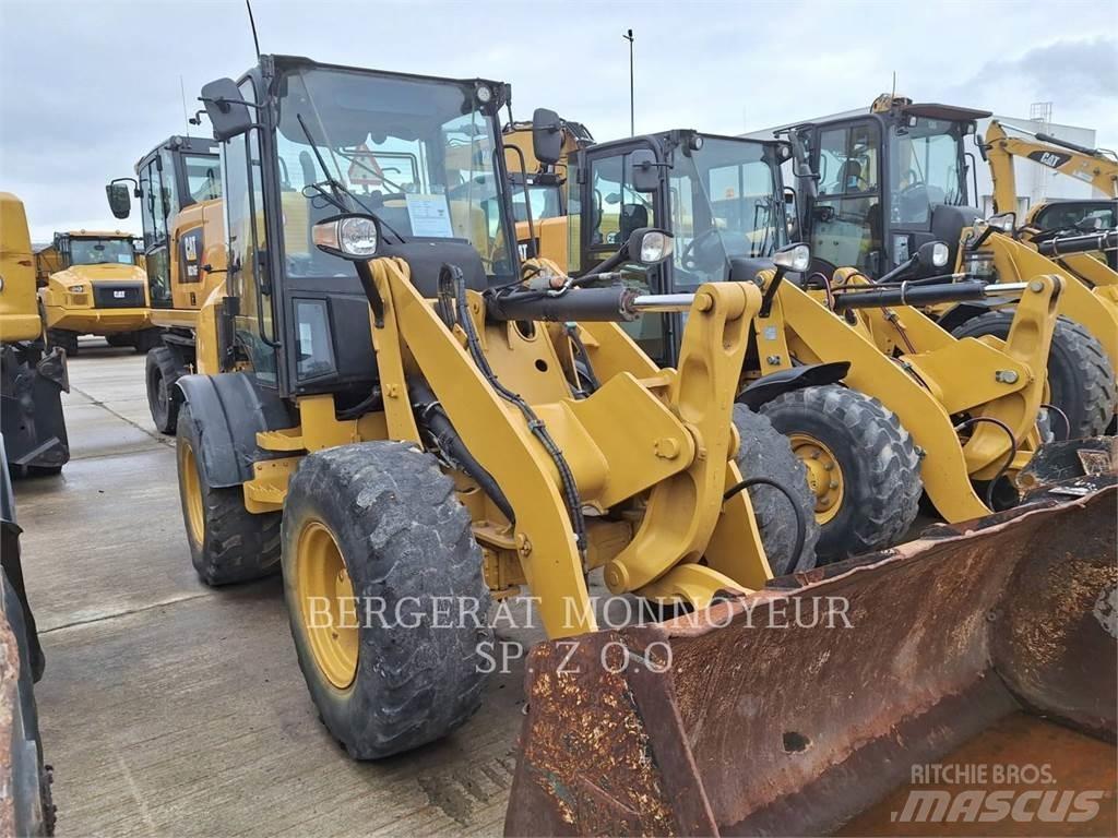 CAT 908M Naudoti ratiniai krautuvai