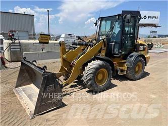 CAT 908M Naudoti ratiniai krautuvai