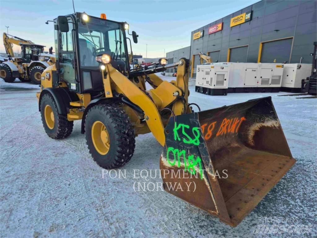 CAT 908M Naudoti ratiniai krautuvai