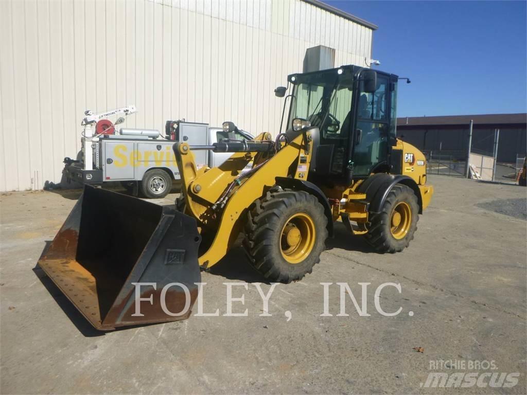 CAT 908M Naudoti ratiniai krautuvai