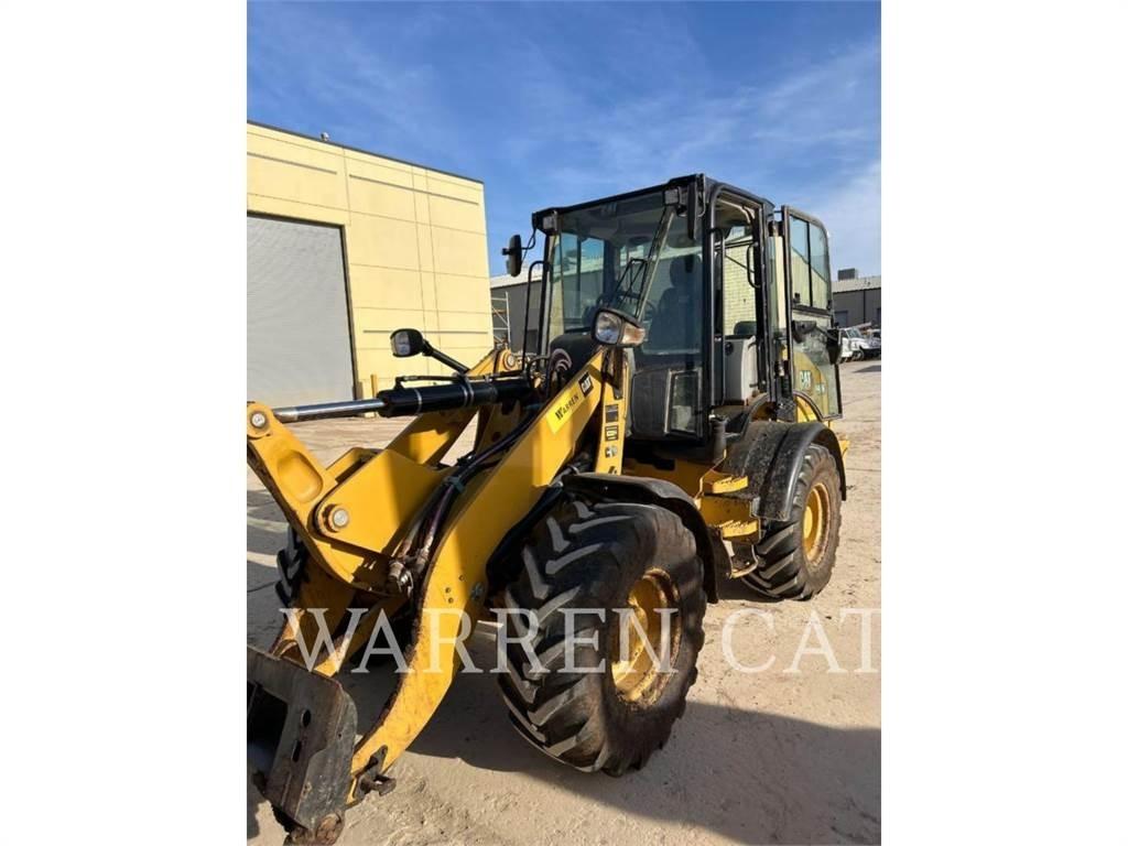 CAT 908M Naudoti ratiniai krautuvai