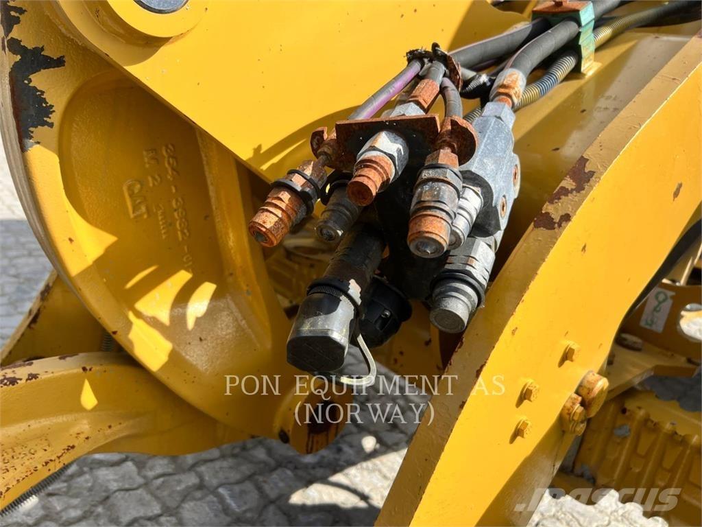 CAT 908M Naudoti ratiniai krautuvai