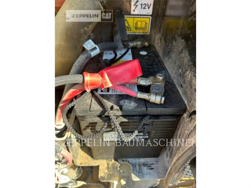 CAT 908M Naudoti ratiniai krautuvai