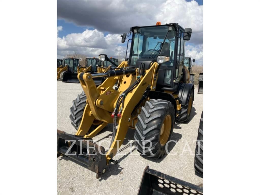 CAT 908M Naudoti ratiniai krautuvai