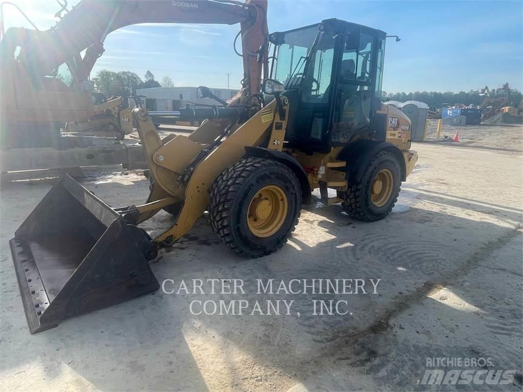 CAT 908M Naudoti ratiniai krautuvai