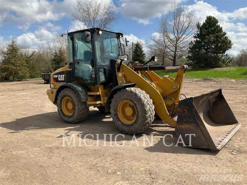 CAT 908M Naudoti ratiniai krautuvai