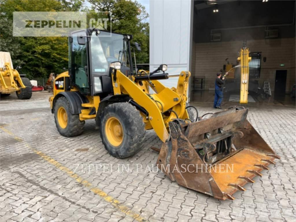 CAT 908M Naudoti ratiniai krautuvai
