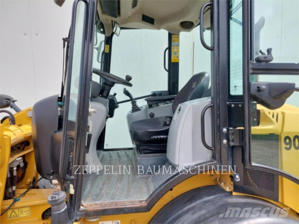 CAT 908M Naudoti ratiniai krautuvai