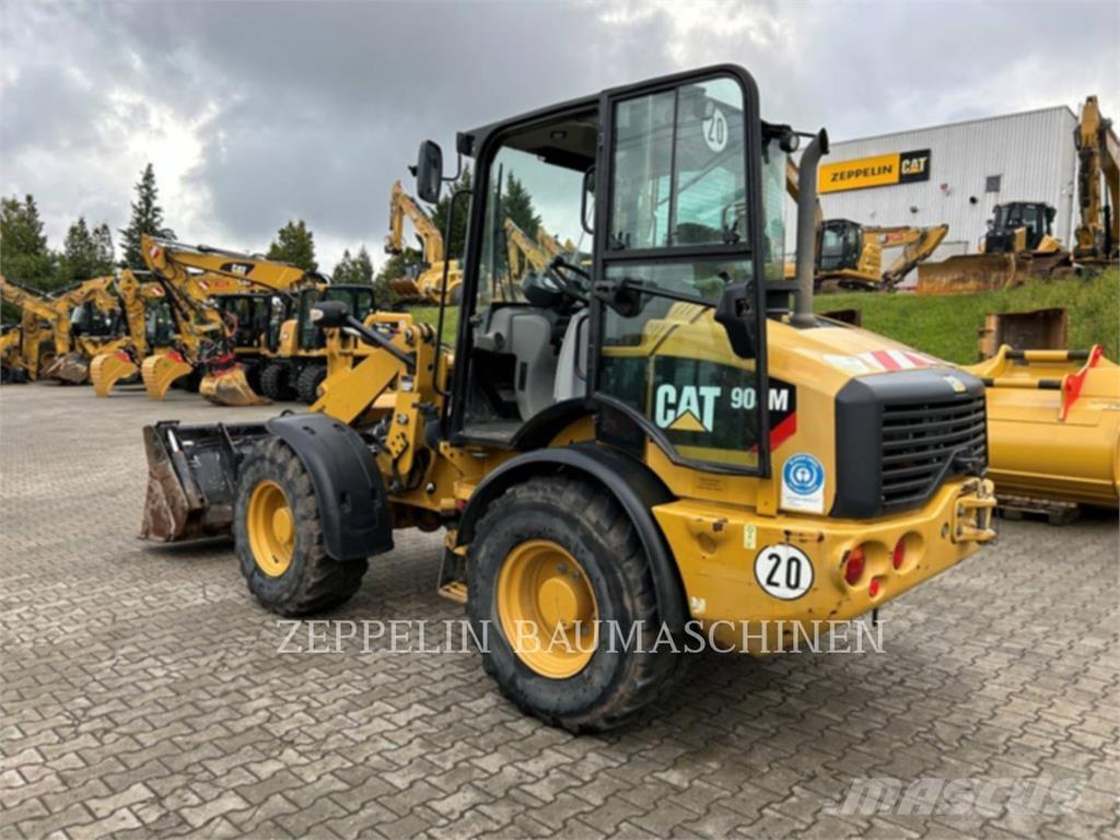 CAT 908M Naudoti ratiniai krautuvai