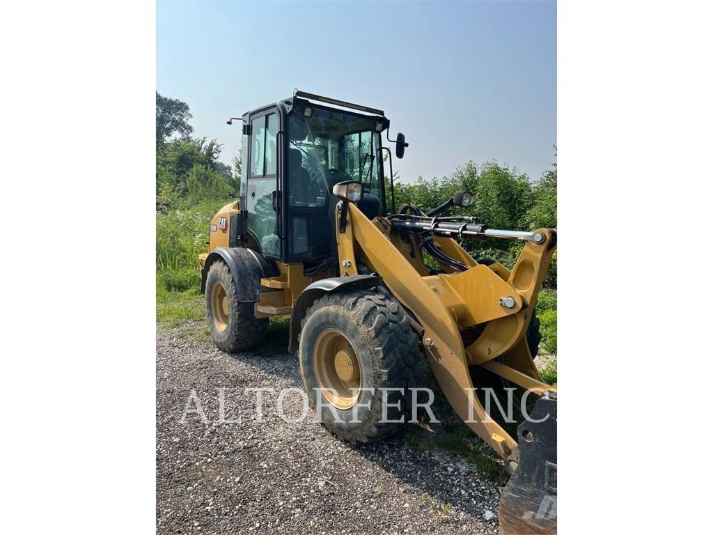 CAT 908M Mini krautuvai