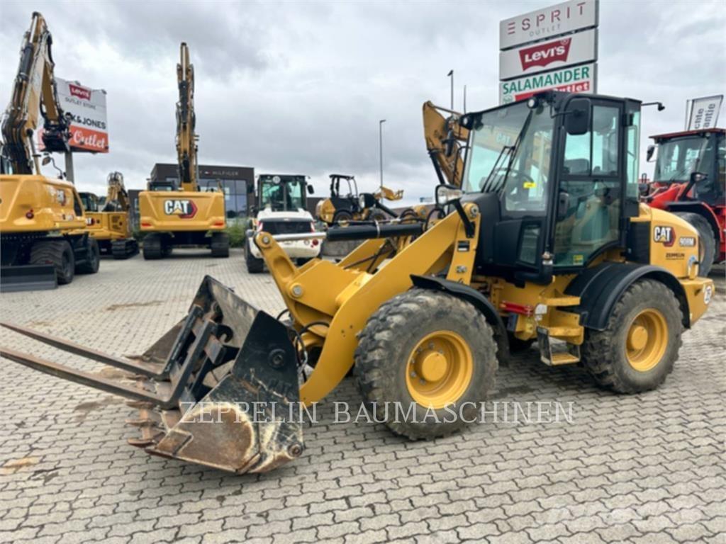 CAT 908M Naudoti ratiniai krautuvai