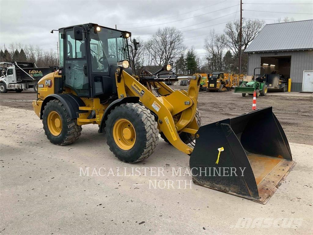 CAT 908M ARW Naudoti ratiniai krautuvai