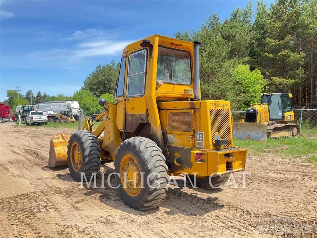 CAT 910 Naudoti ratiniai krautuvai