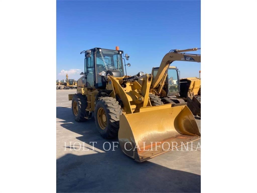 CAT 910M Naudoti ratiniai krautuvai