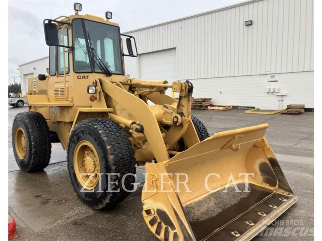 CAT 916 Naudoti ratiniai krautuvai