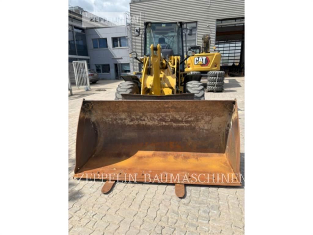 CAT 918M Naudoti ratiniai krautuvai