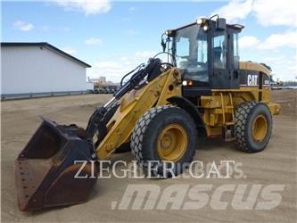 CAT 924G Naudoti ratiniai krautuvai