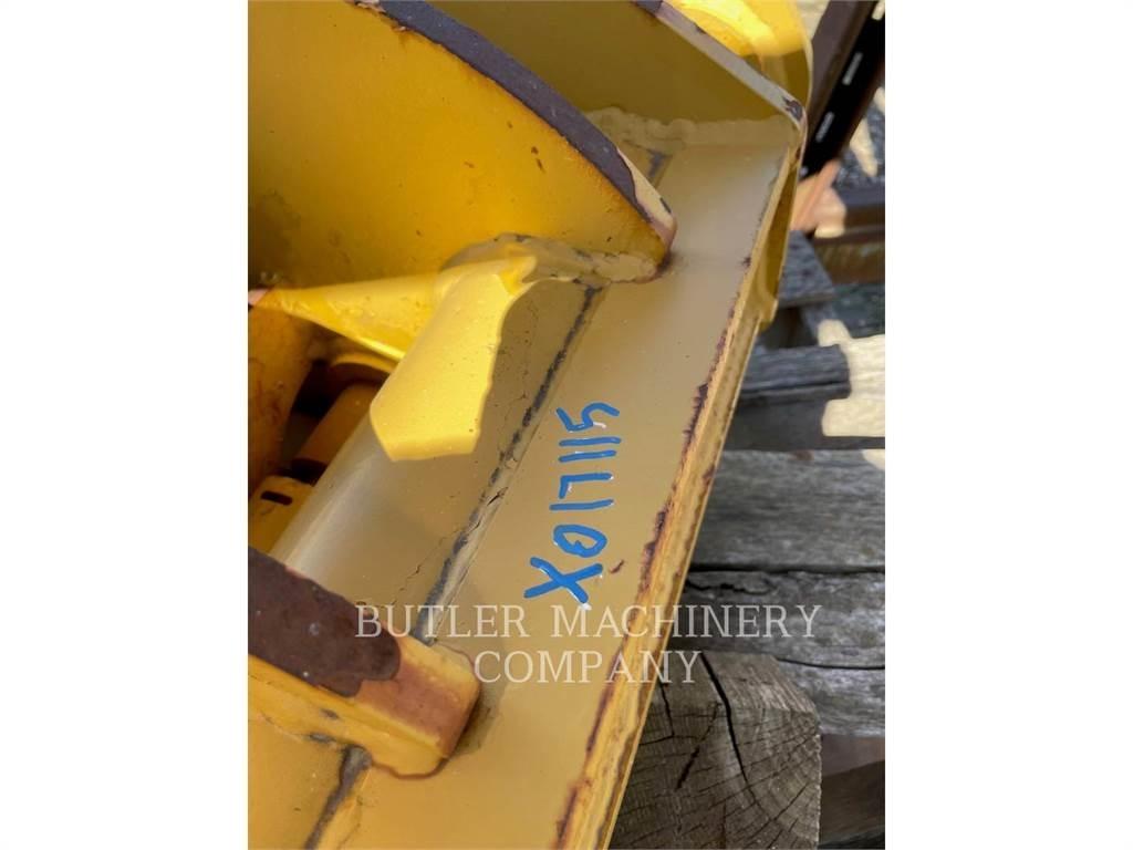 CAT 924HZ QUICK COUPLER Greito sujungimo jungtys