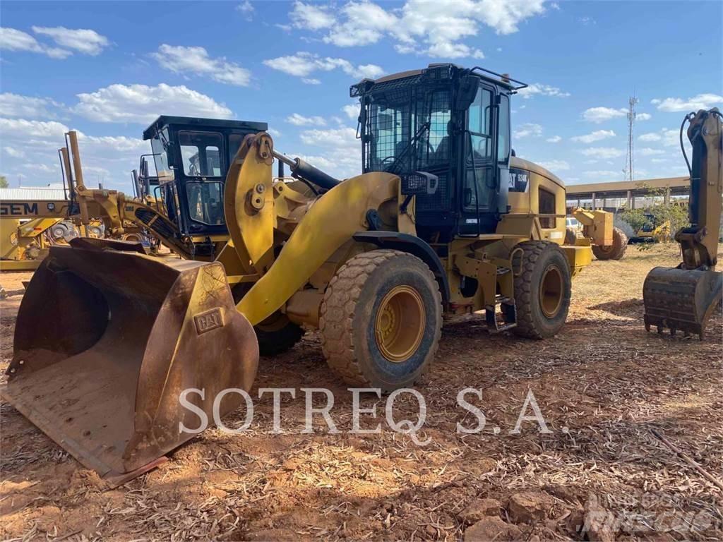 CAT 924K Naudoti ratiniai krautuvai