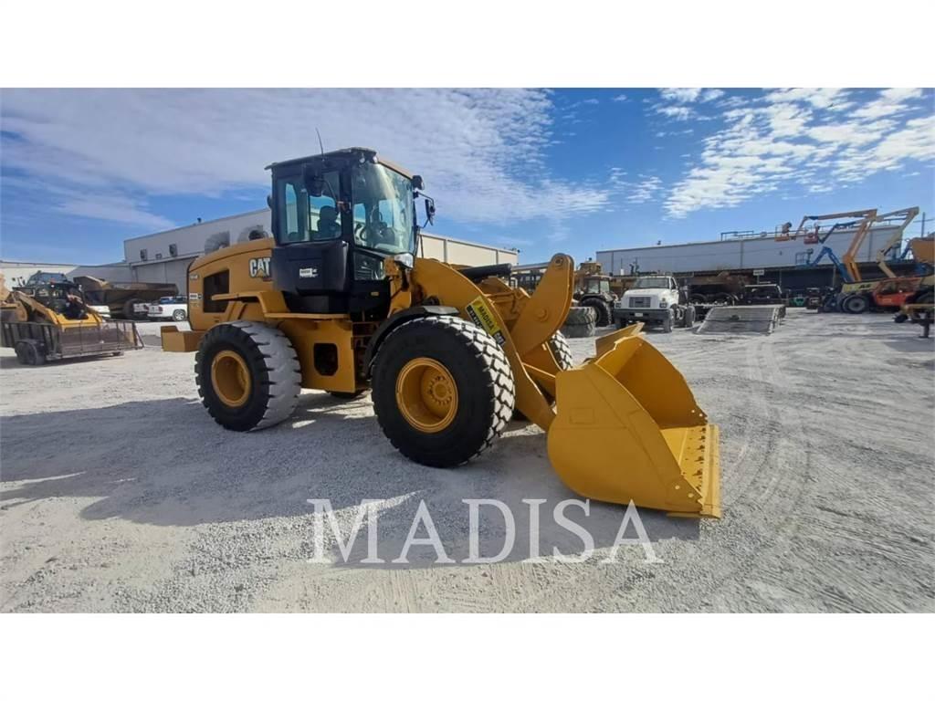 CAT 924K Naudoti ratiniai krautuvai