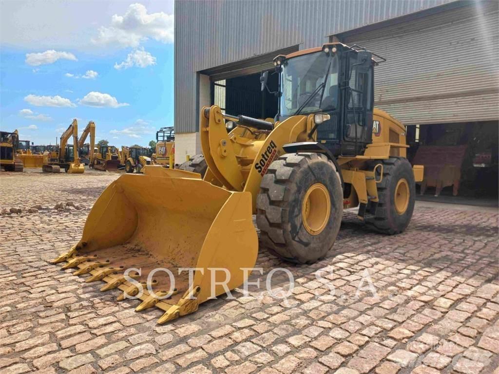 CAT 924K Naudoti ratiniai krautuvai