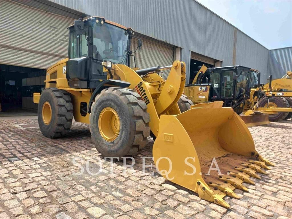 CAT 924K Naudoti ratiniai krautuvai