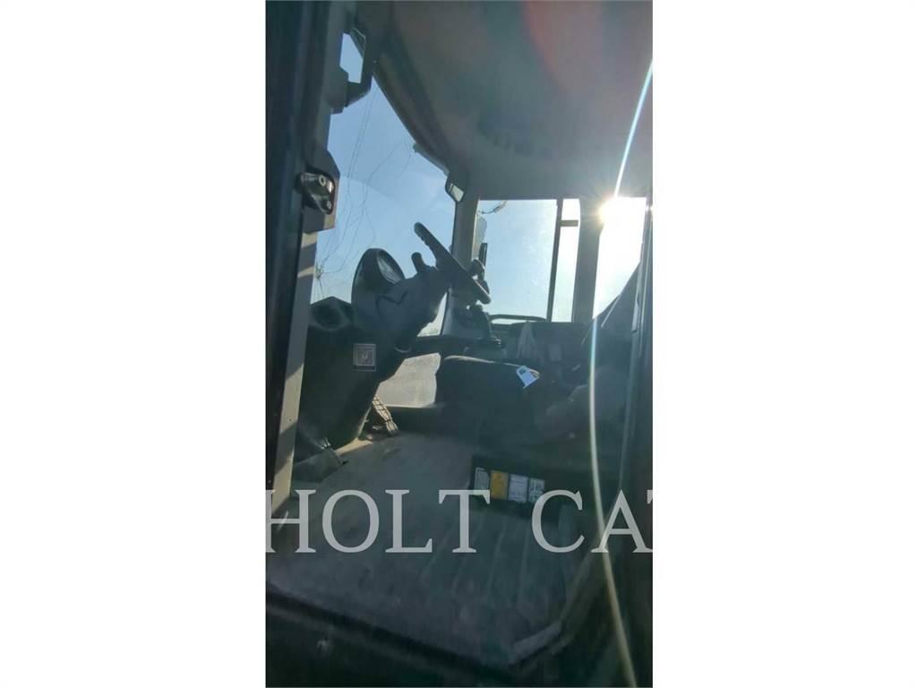 CAT 924K Naudoti ratiniai krautuvai