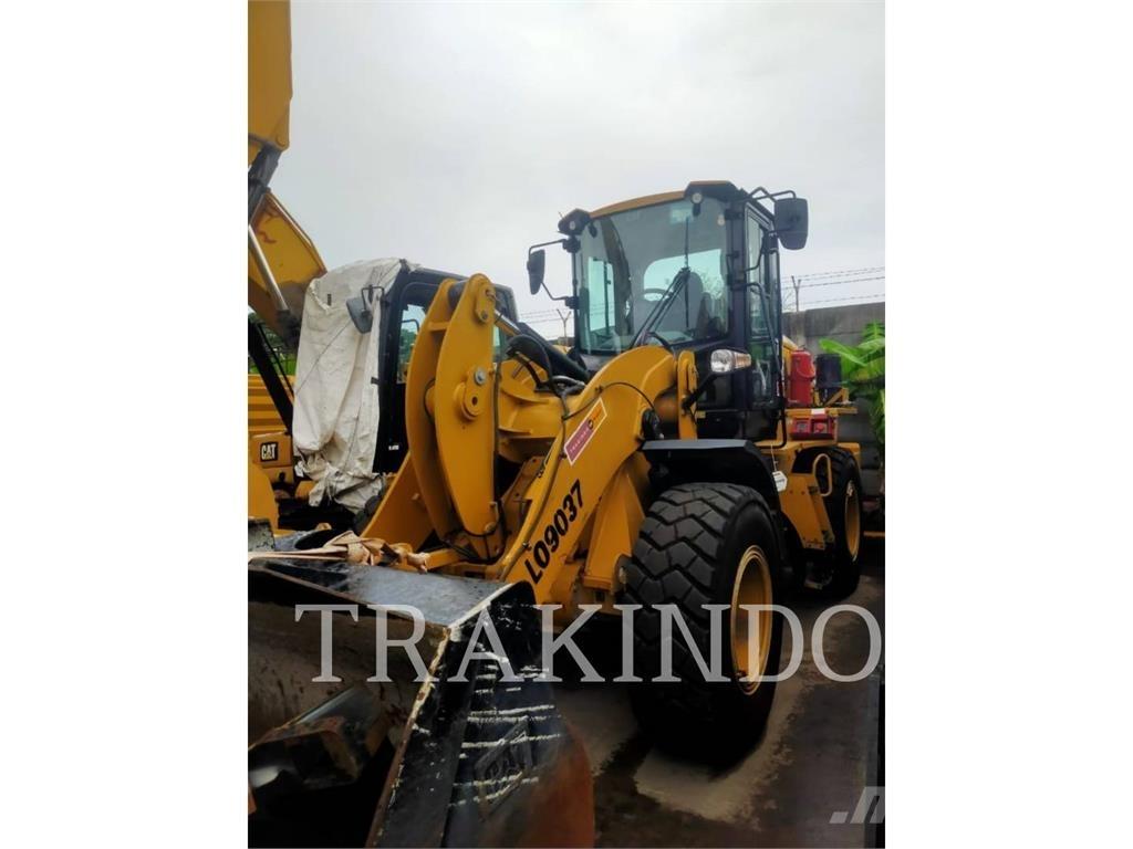CAT 924K Naudoti ratiniai krautuvai