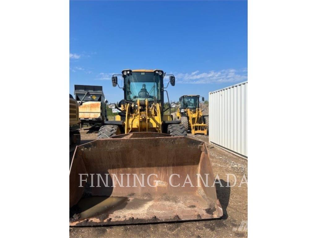 CAT 924K Naudoti ratiniai krautuvai