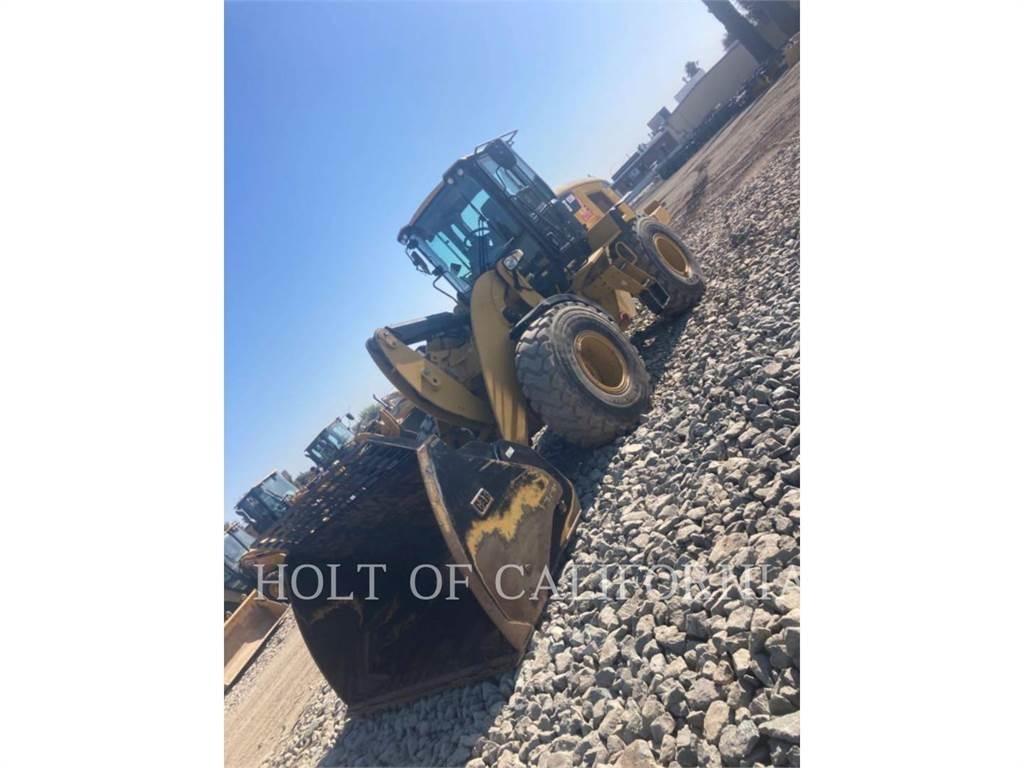 CAT 926M Naudoti ratiniai krautuvai
