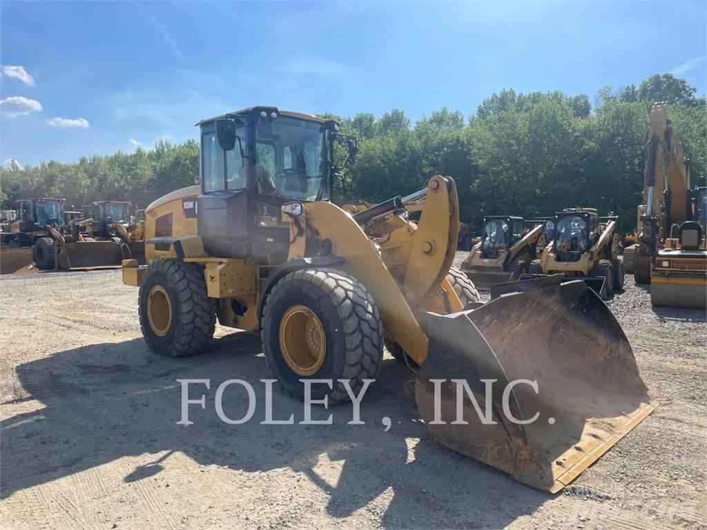 CAT 926M Naudoti ratiniai krautuvai