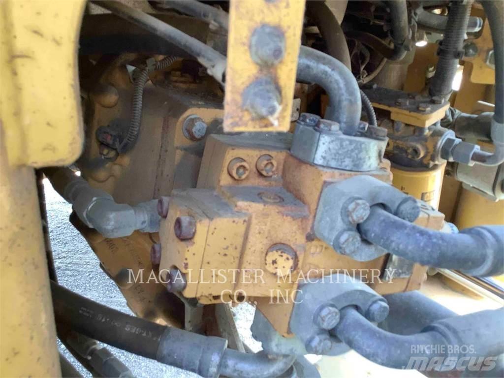 CAT 926M Naudoti ratiniai krautuvai