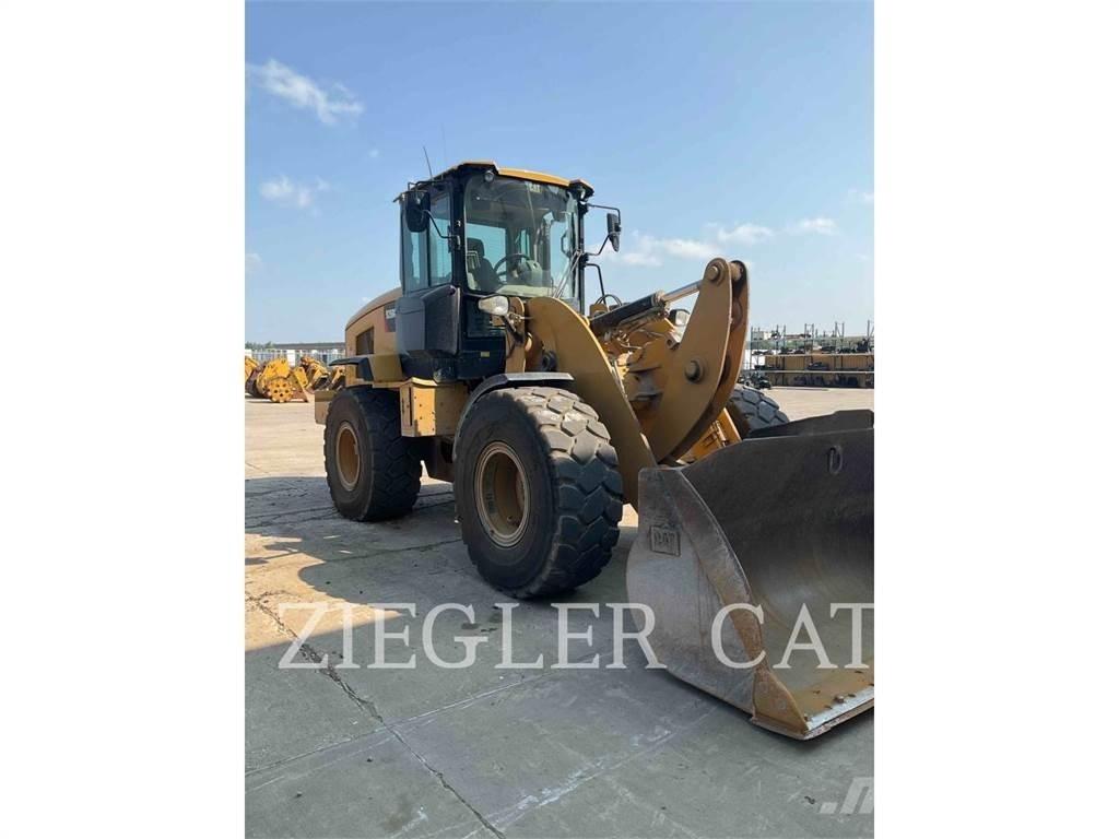 CAT 926M Naudoti ratiniai krautuvai
