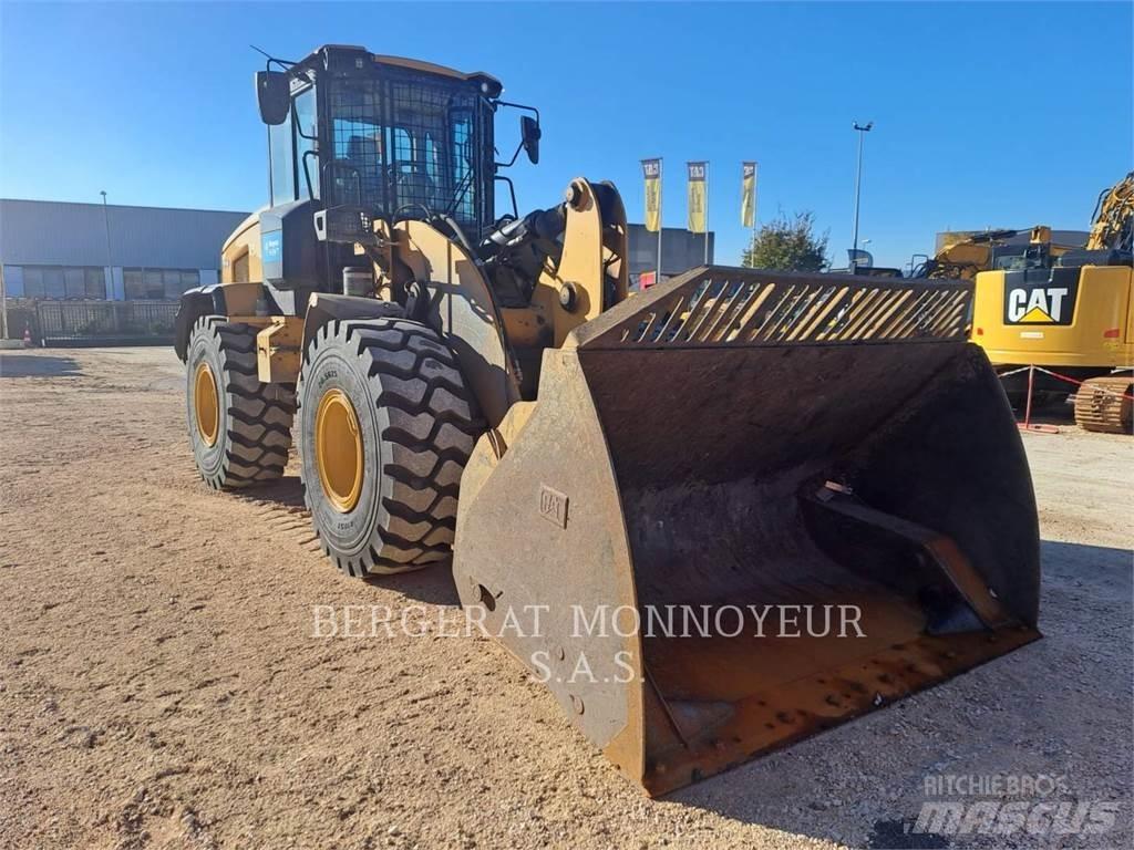CAT 926M Naudoti ratiniai krautuvai
