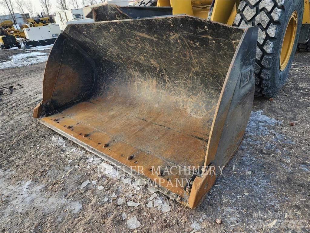 CAT 926M Naudoti ratiniai krautuvai