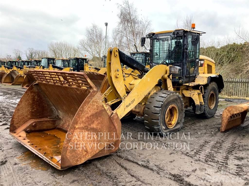 CAT 926M Naudoti ratiniai krautuvai