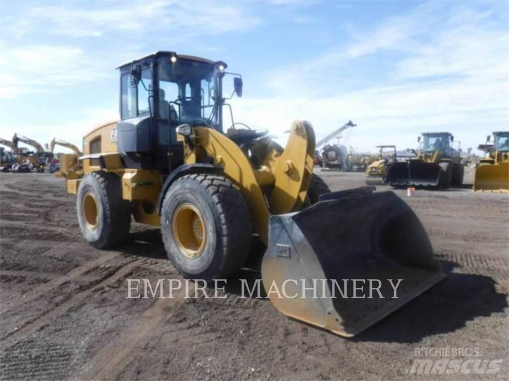 CAT 926M Naudoti ratiniai krautuvai