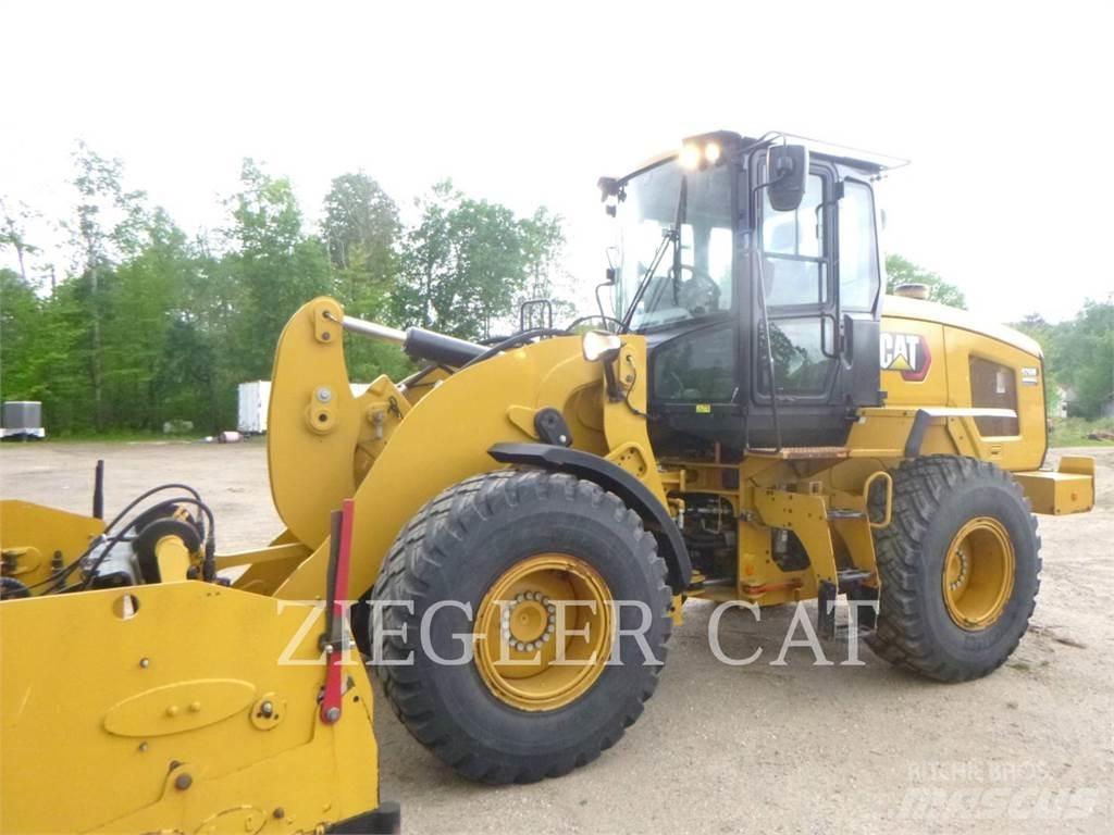 CAT 926M Naudoti ratiniai krautuvai